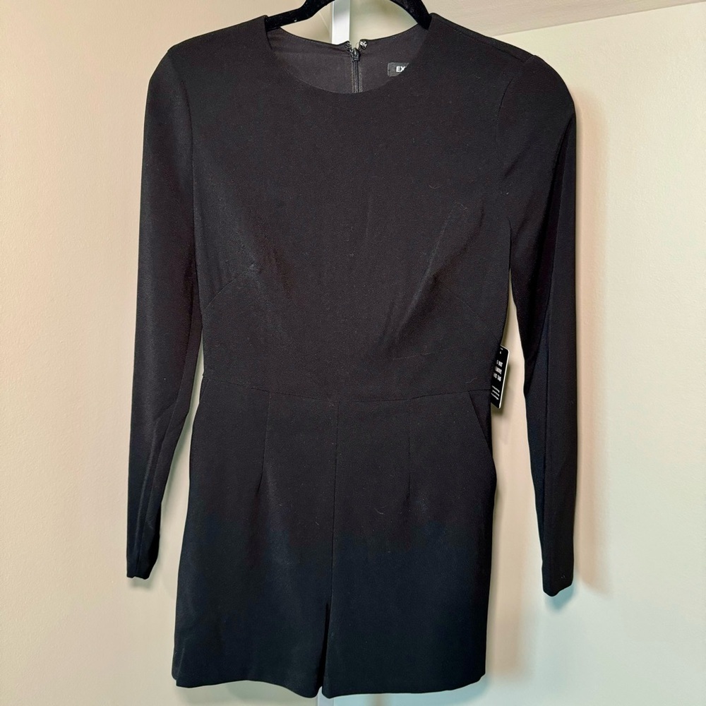 Express women’s size‎ 2 crew neck long sleeve black romper.